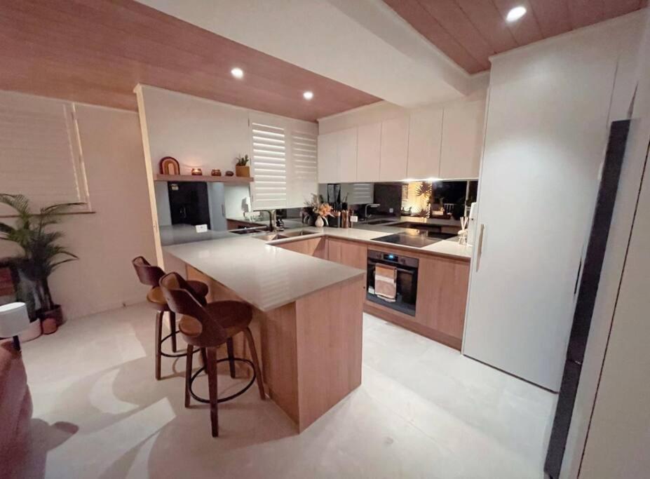 דירות גולד קוסט Chic Beachside Getaway 2Br 2Bath Fully Equipped מראה חיצוני תמונה