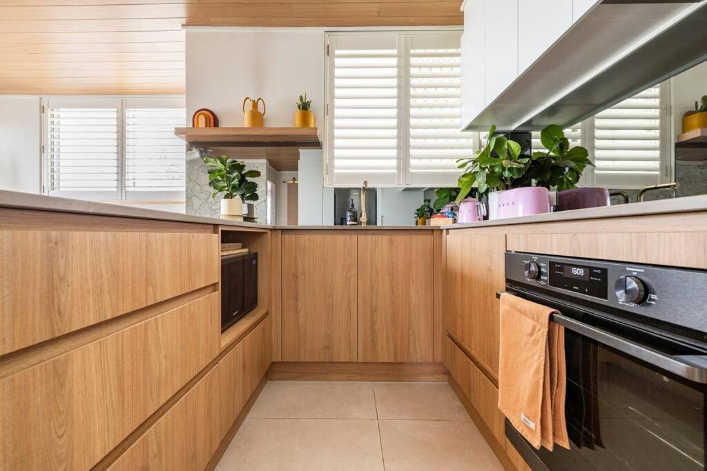 דירות גולד קוסט Chic Beachside Getaway 2Br 2Bath Fully Equipped מראה חיצוני תמונה