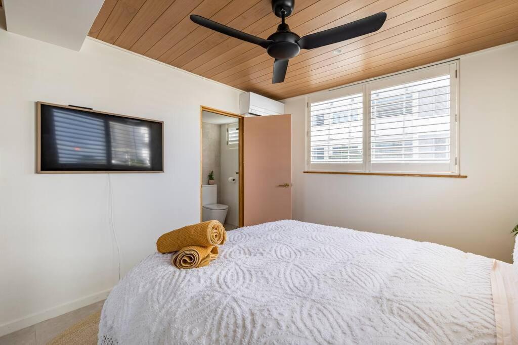 דירות גולד קוסט Chic Beachside Getaway 2Br 2Bath Fully Equipped מראה חיצוני תמונה